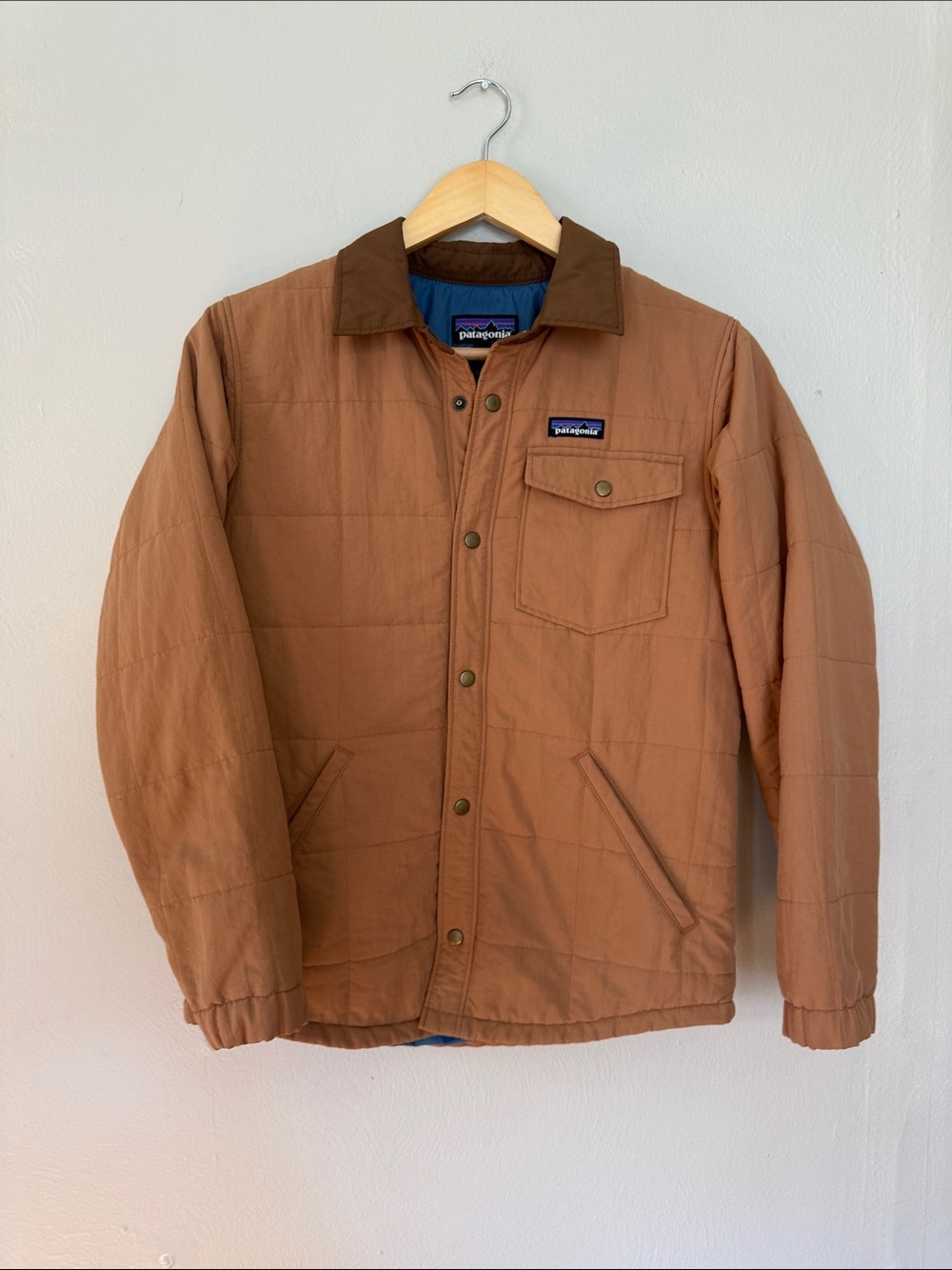 Patagonia Tan Quilted boys barn Puffer Jacket with Dark Brown Collar XL